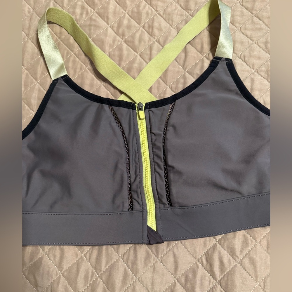 Fabletics Front Zip Sports Bra